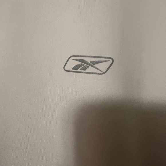 Men’s Reebok Long-Sleeve Play Dry T-Shirt - Picture 2 of 6